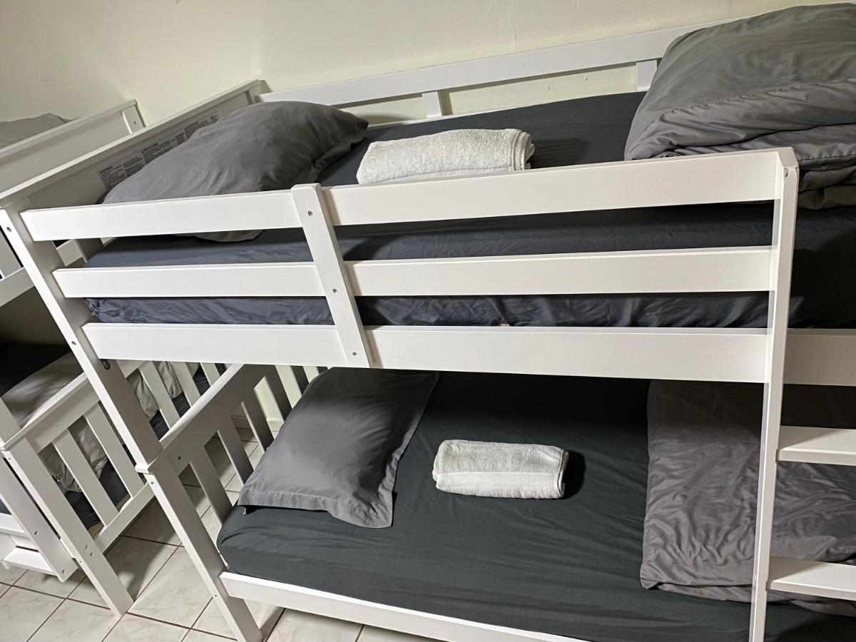 Single Size Top Bunk Bed - Mixed Shared Room Miami Springs Extérieur photo